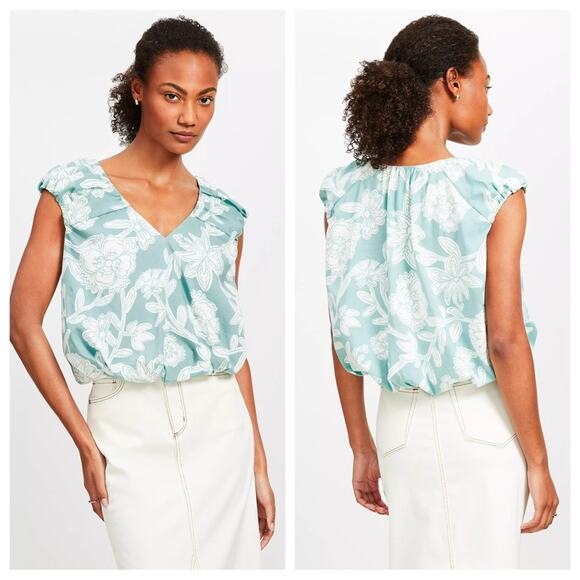 LOFT Tops - LOFT Floral V-Neck Bubble Hem Top in Mint Lake - Size L